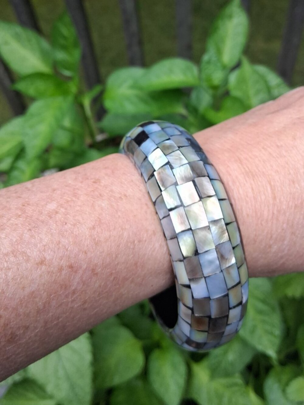 Vintage Shimmering Gray Mother-of-Pearl Mosaic Bangle Chunky Bracelet